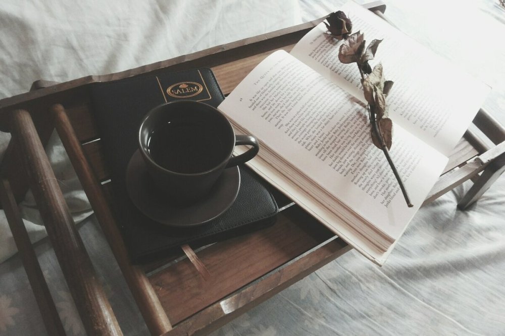 Чашка кофе на работе