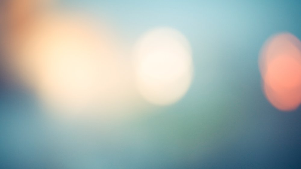 Огоньки на черном фоне