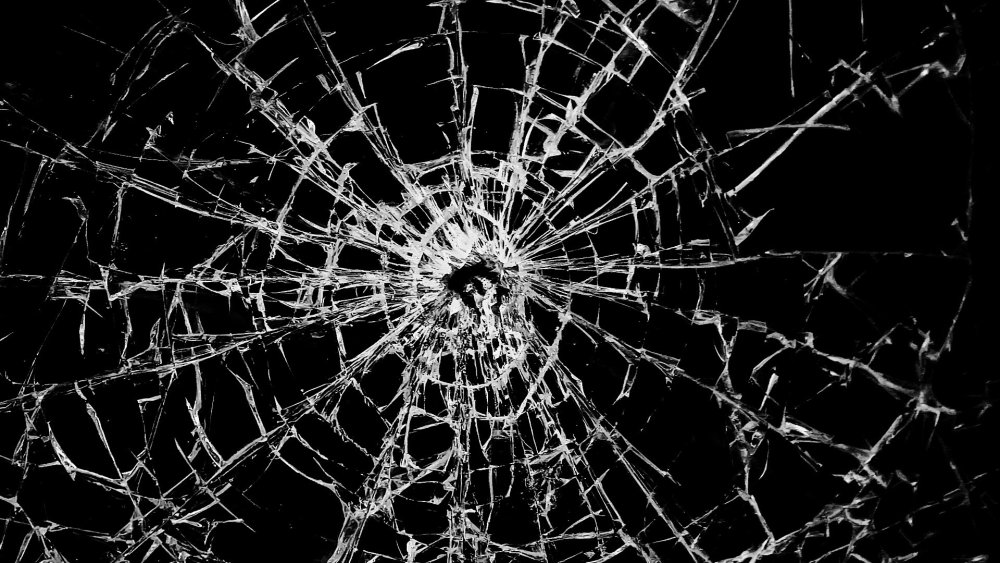 Текстура разбитого стекла авто