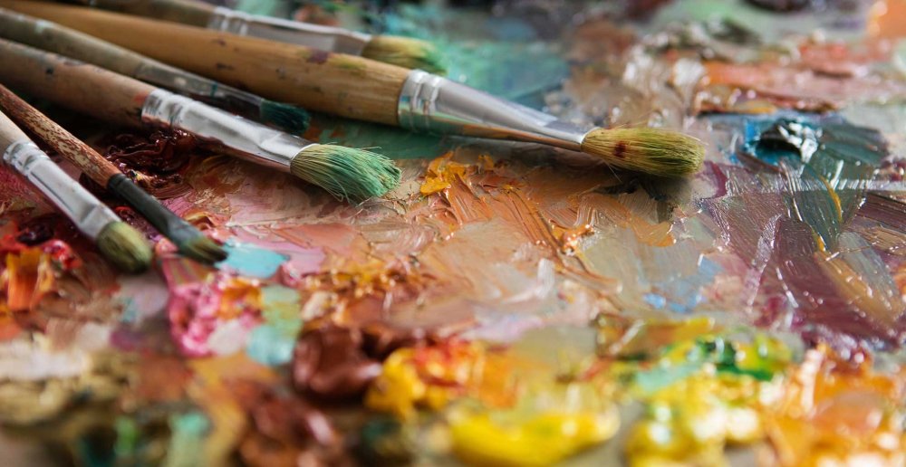Кисти и краски