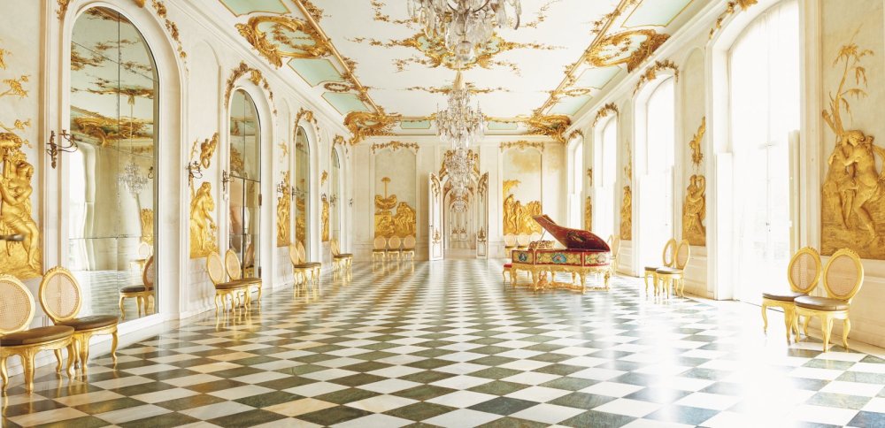 Королевский бальный зал