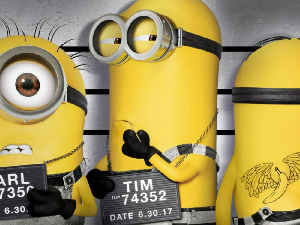 Миньоны на белом фоне