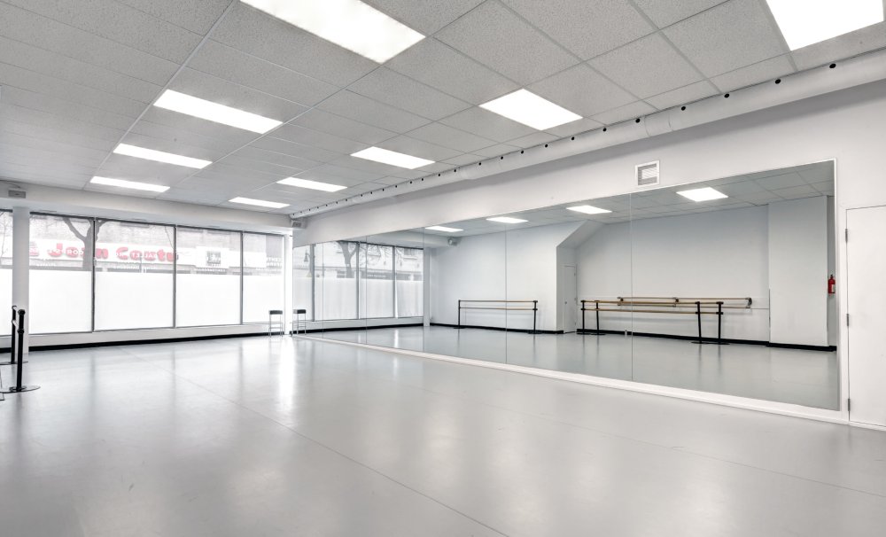 Танцевальный зал JYP Entertainment