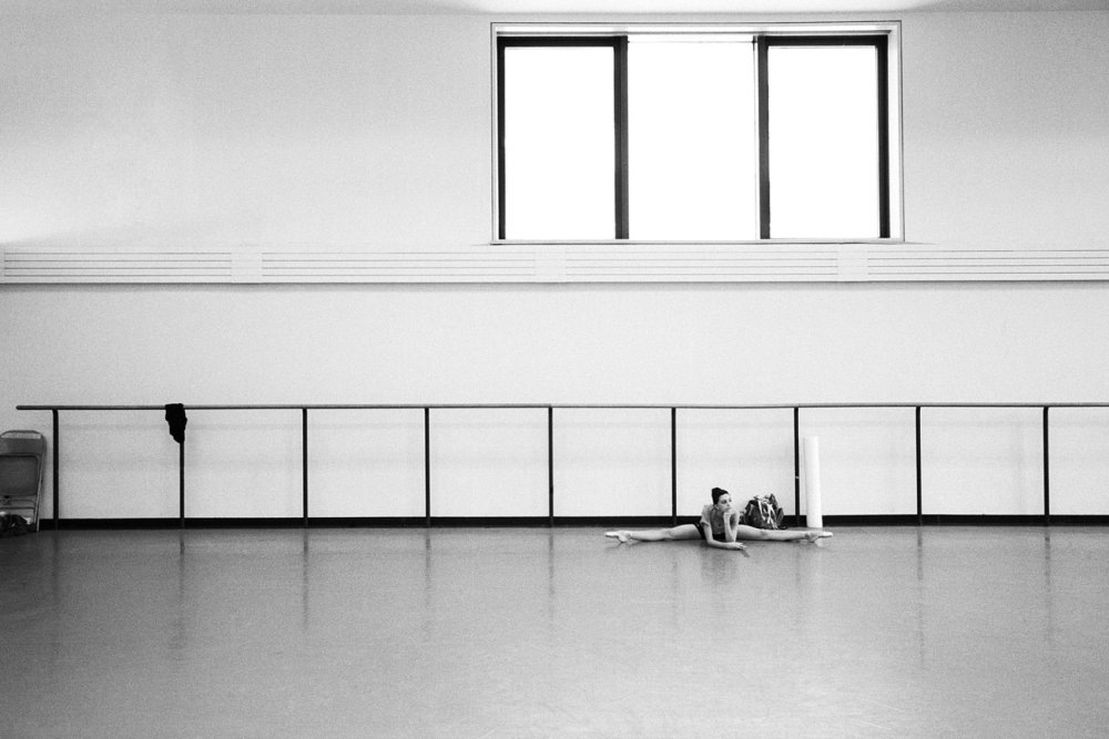 Танцевальный зал с пилоном