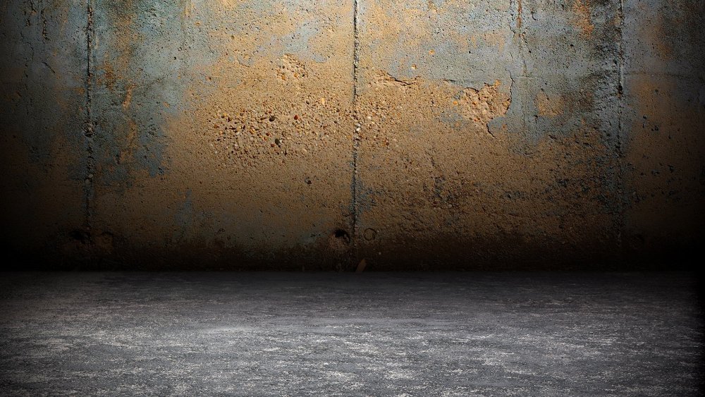 Стена для мокапа на улице