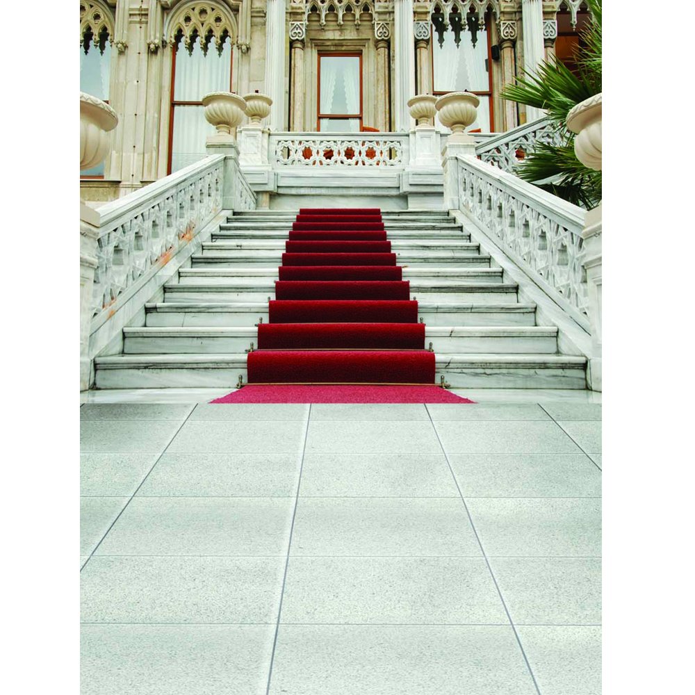 Бело красная лестница