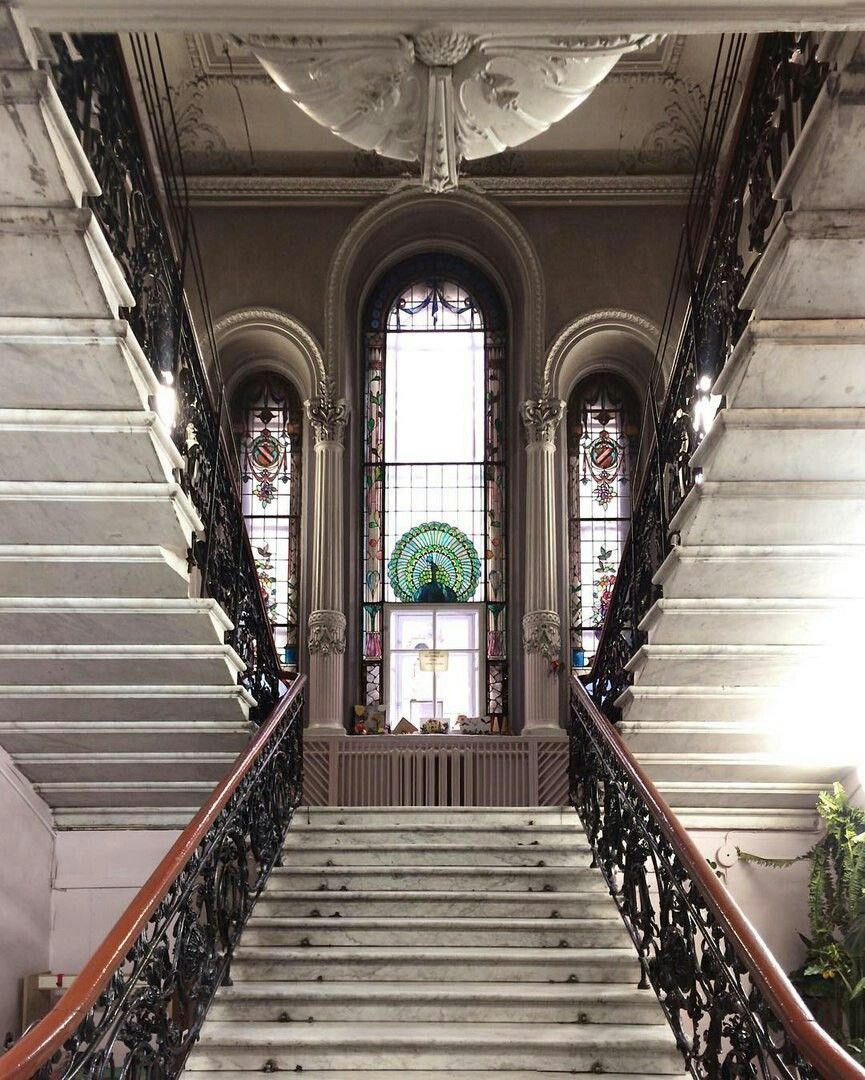 Доходный дом Дернова парадная