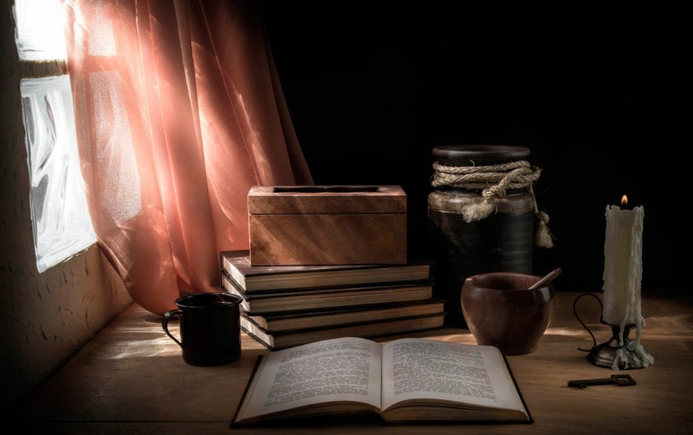 Эстетичный фон с книгами