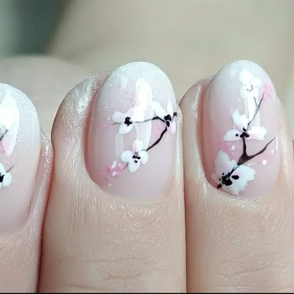 Маникюр Сакура