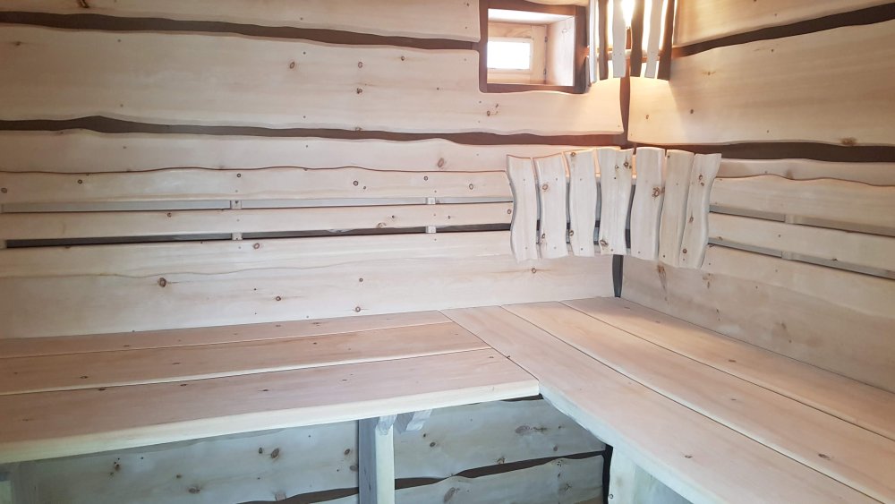 Сауна из необрезной доски