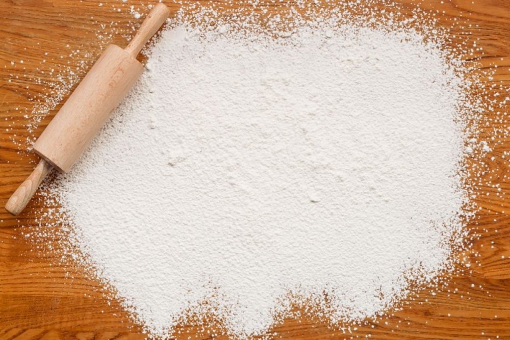 Фон с рассыпанной мукой