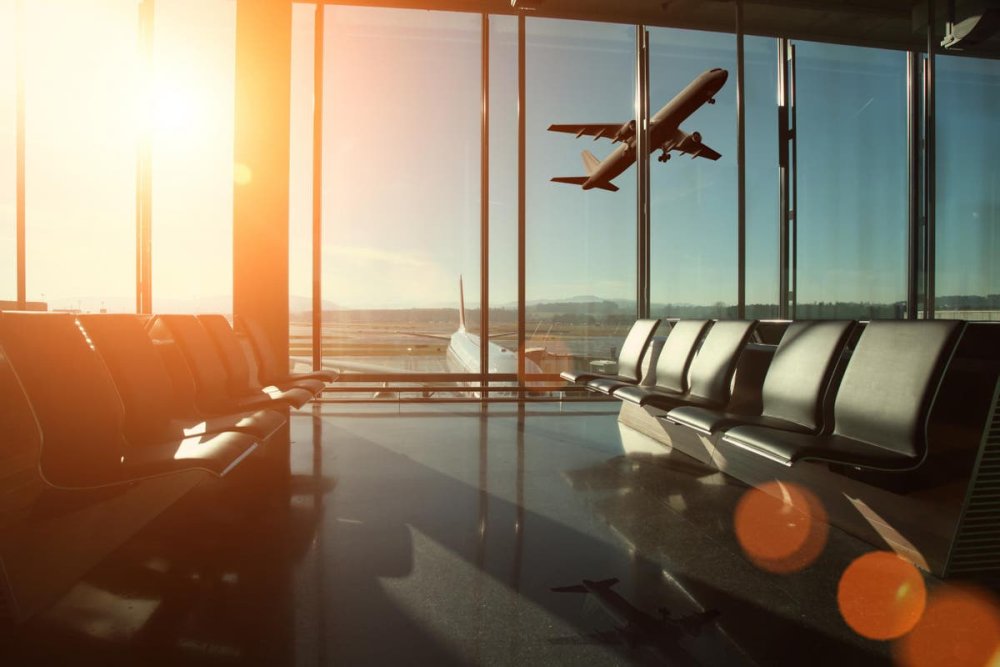 Окно в аэропорту