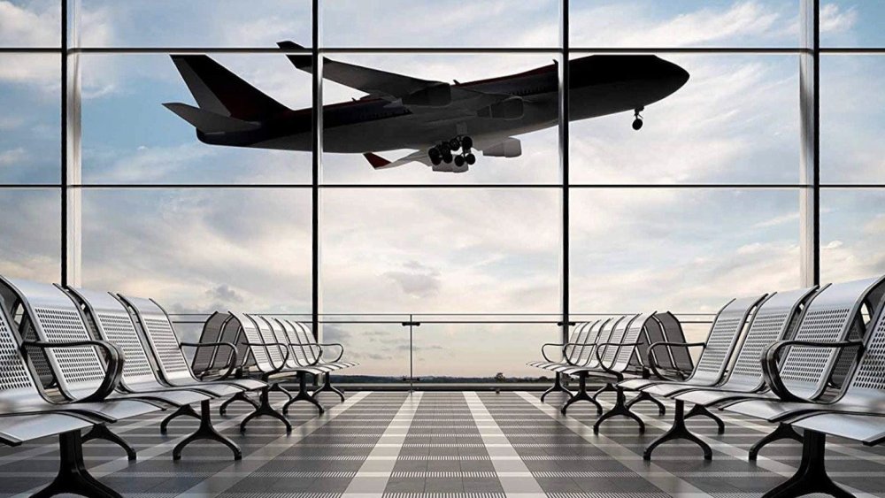 Чемодан в аэропорту