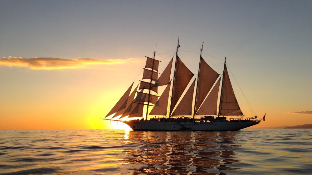 Море небо корабль