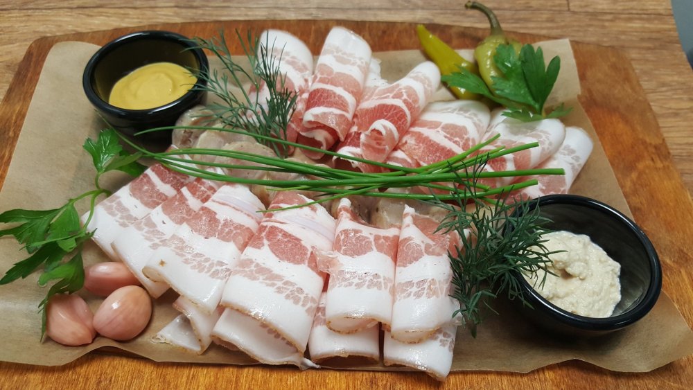 Визитка сало копченое