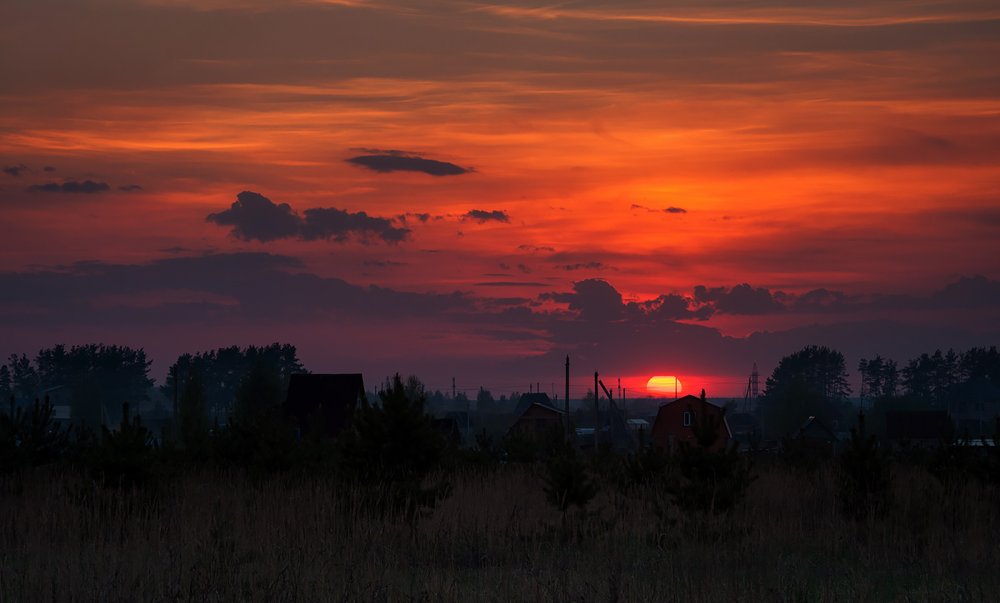 Красивые вечерние закаты в деревне