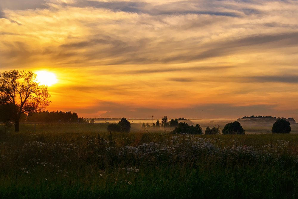 Закат вдали
