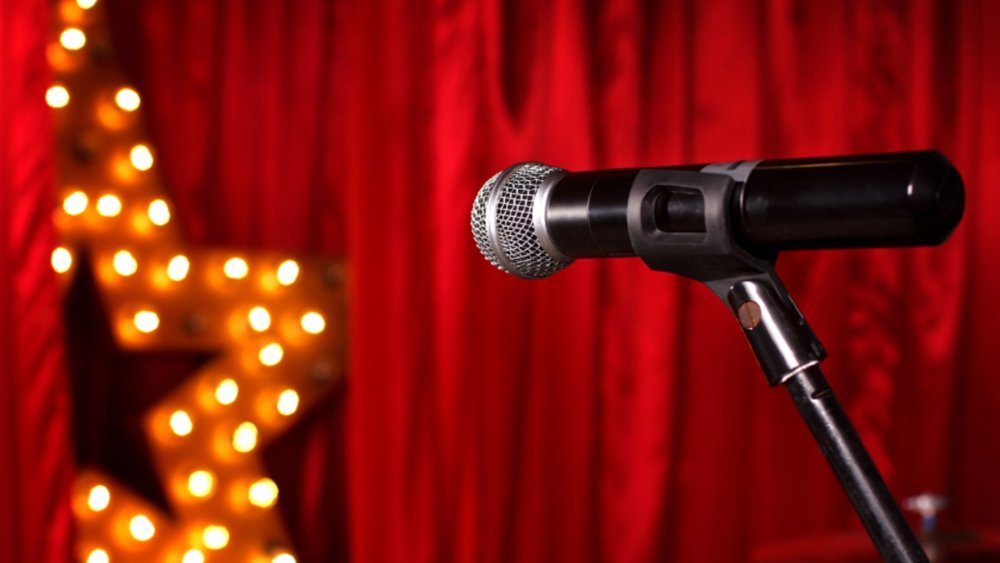 Сцена силуэт