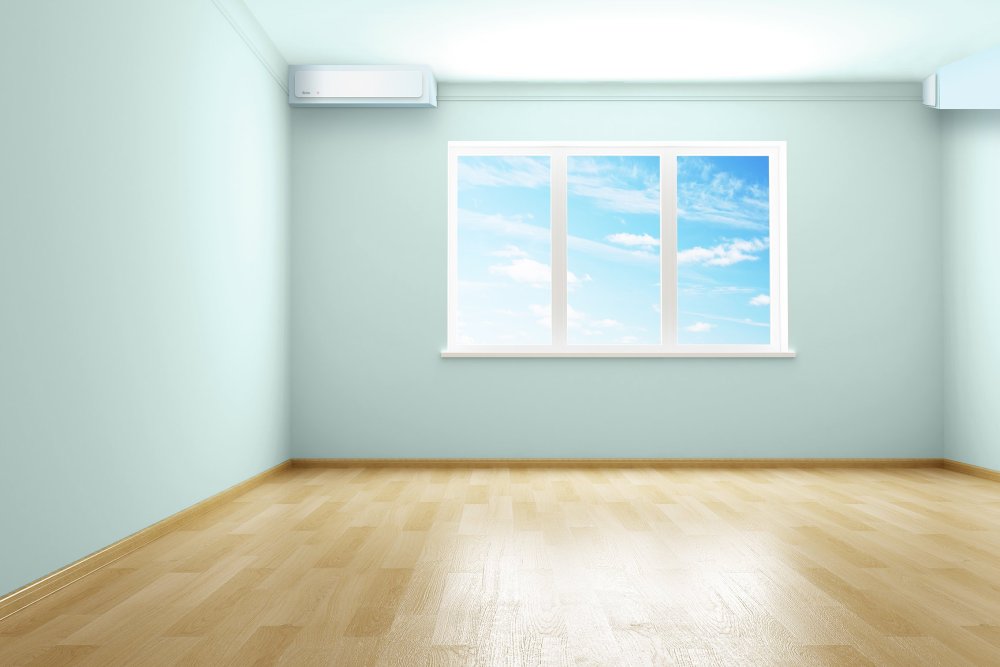 Пустая комната с балками