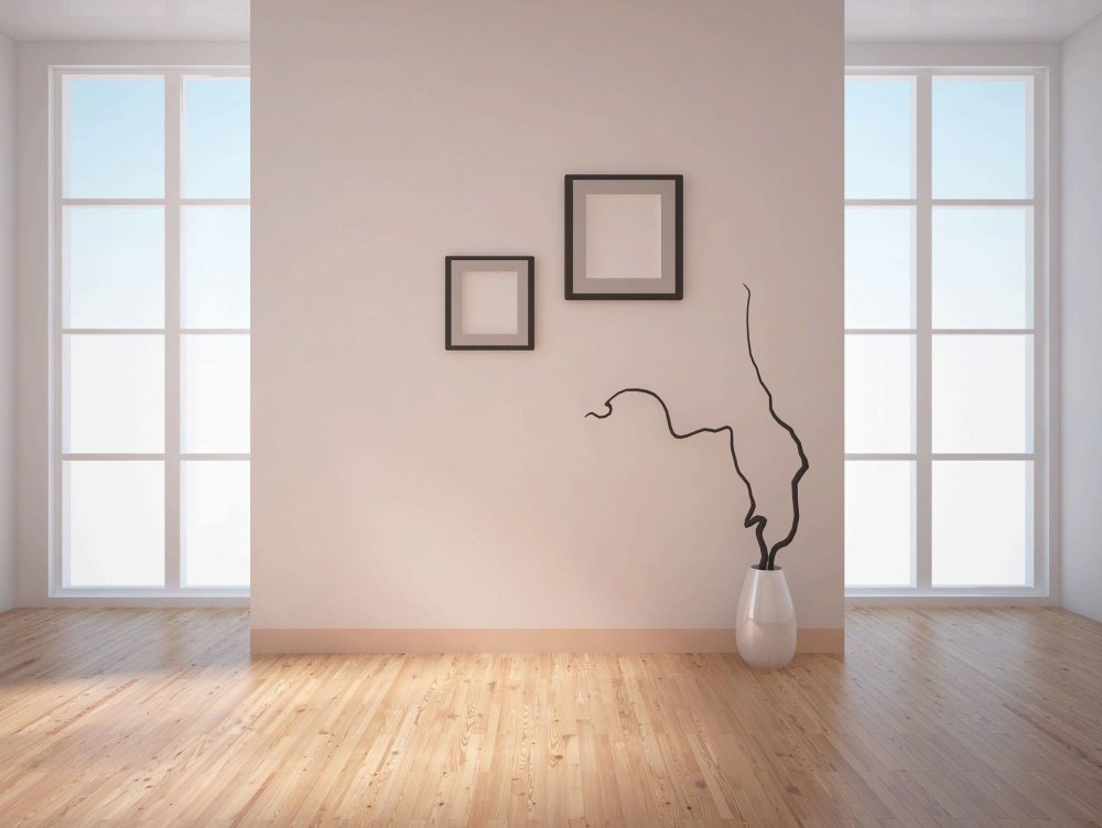 Пустая угловая комната