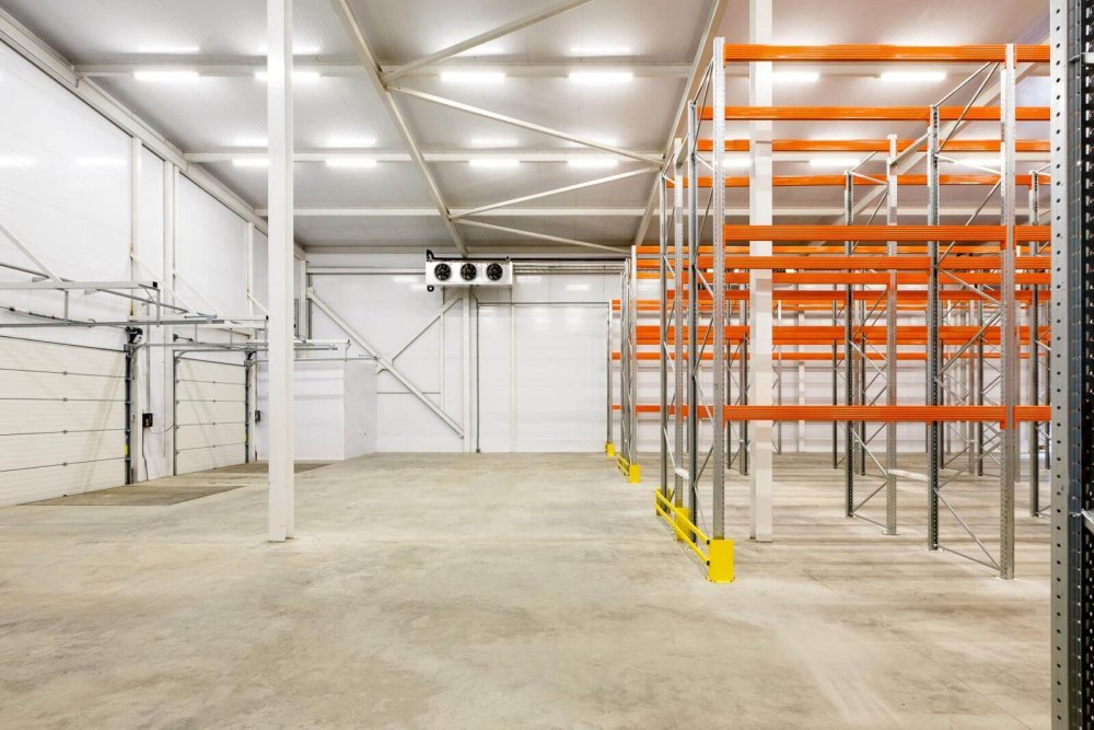 Белое помещение