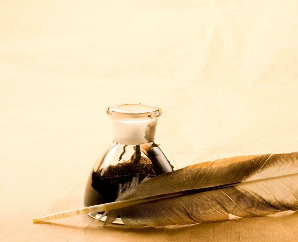 Перо чернильница бумага