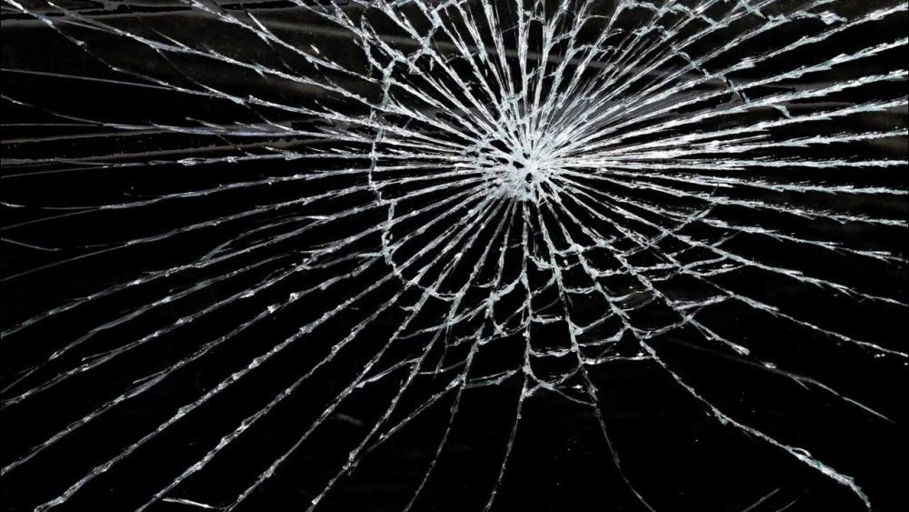 Трещина на экране