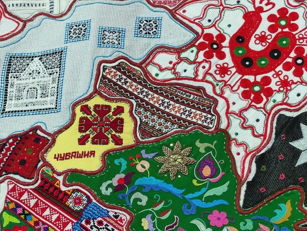 Вышитая карта