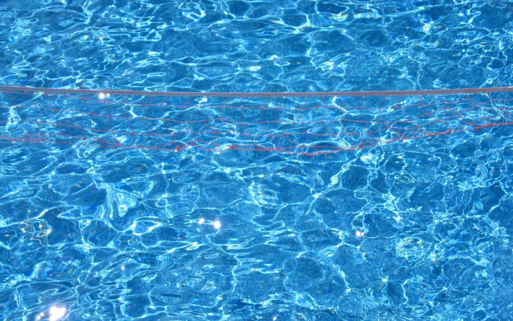 Вода в бассейне текстура