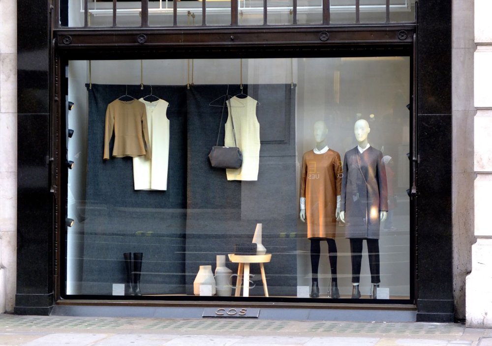 Витрины Луи Виттон 2012