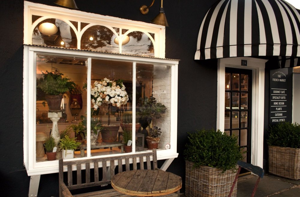 Витрины уличные наружные