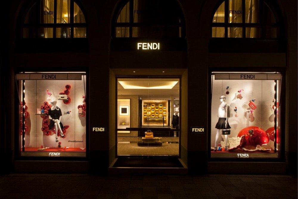 Витрины искусство