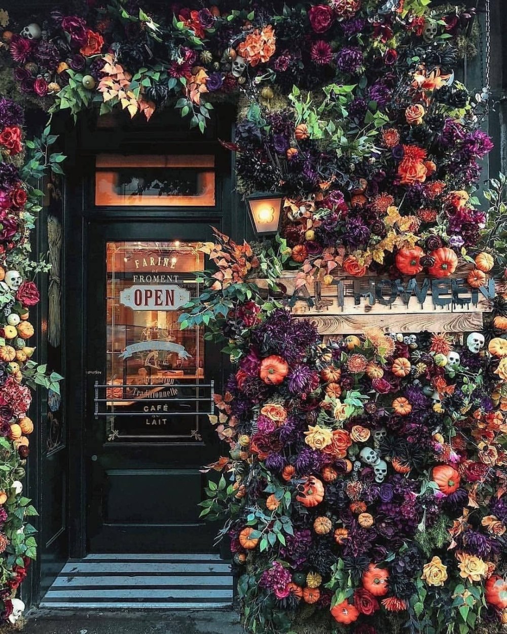 Витрина книжного магазина