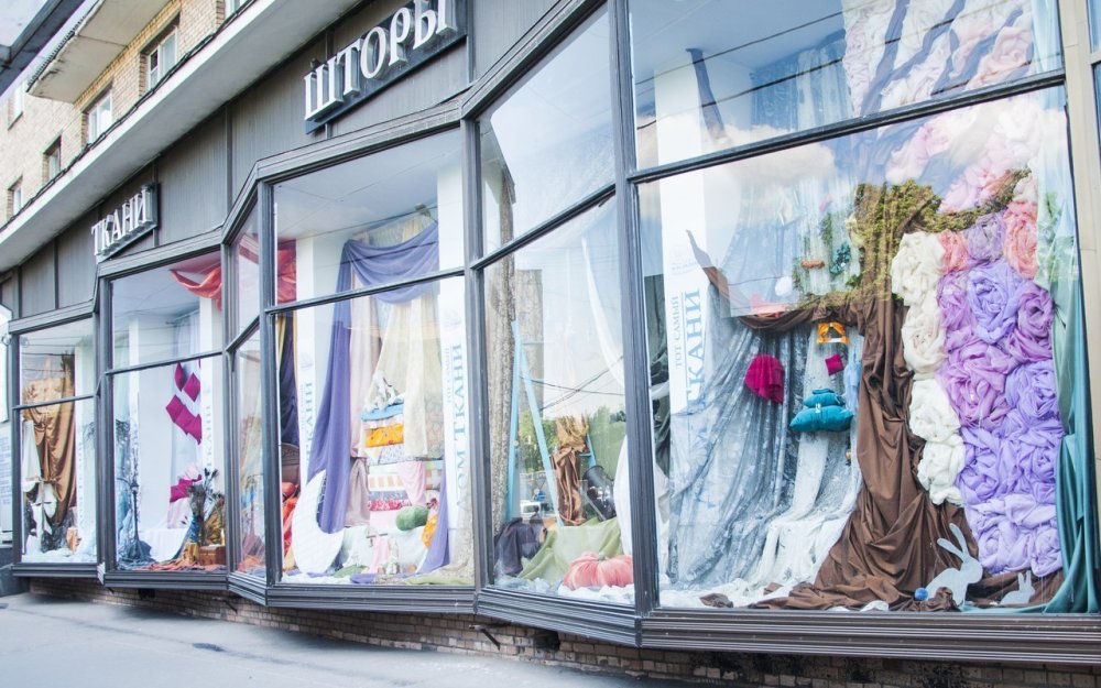 Креативные витрины магазинов