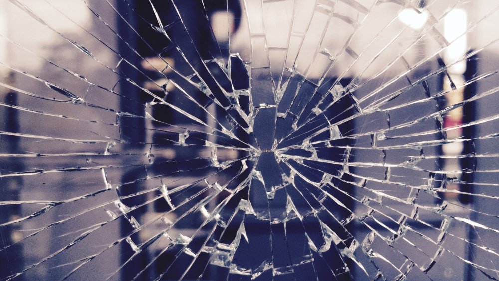 Разбитый экран виндовс 7