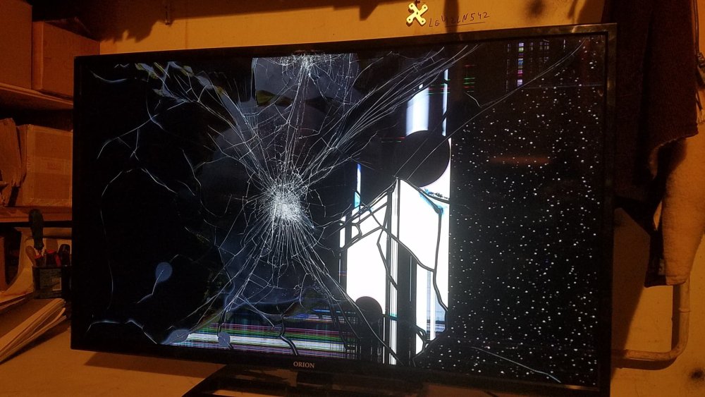 Разбитый экран