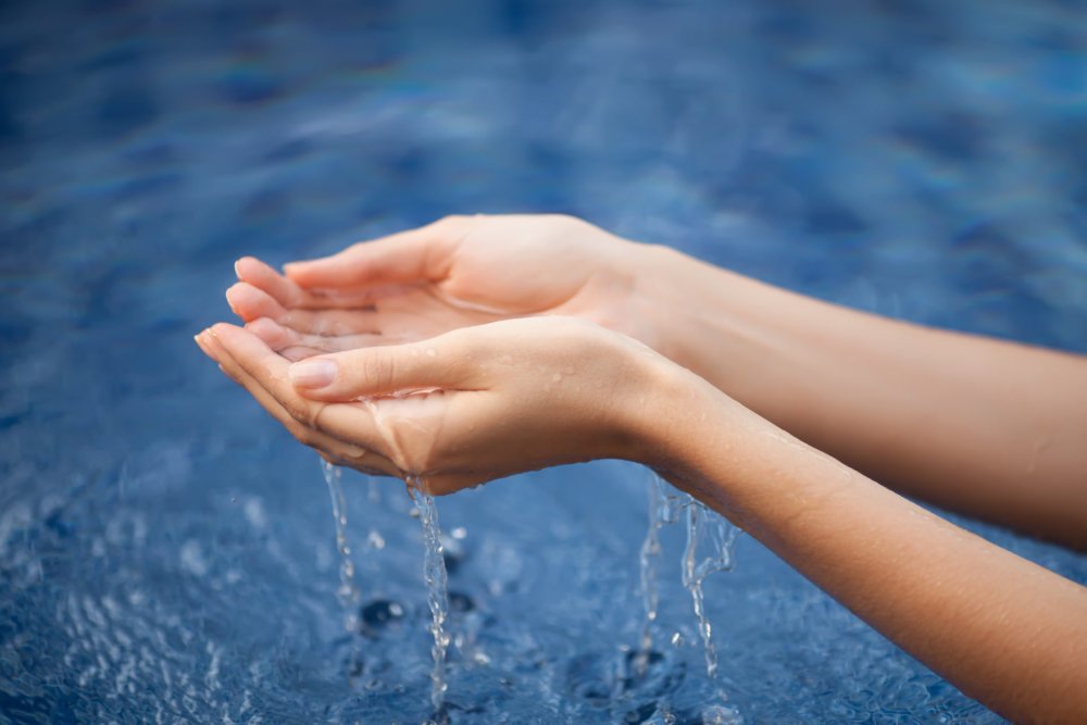 Вода в ладонях