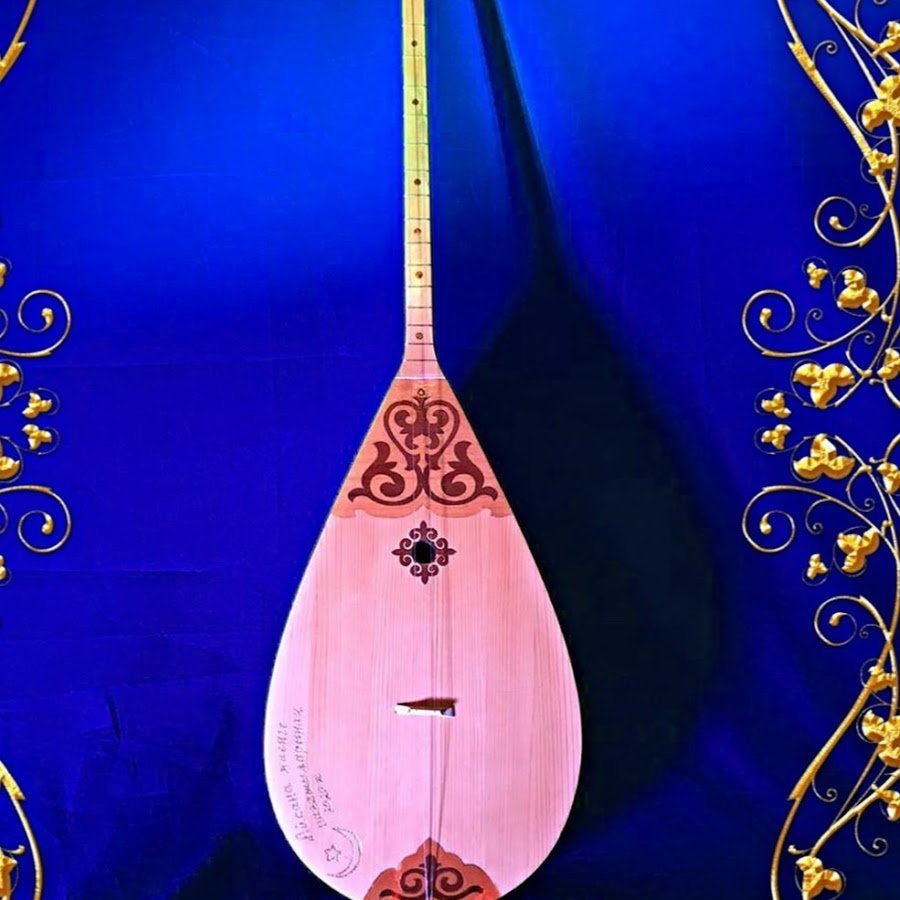 Домбра с узорами