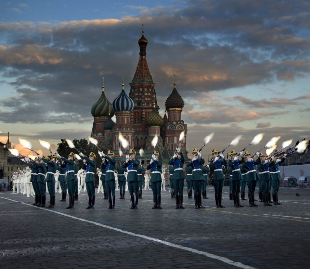 Президентский полк Спасская башня