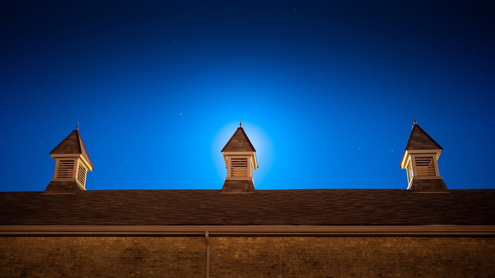 Фон ночной крыши