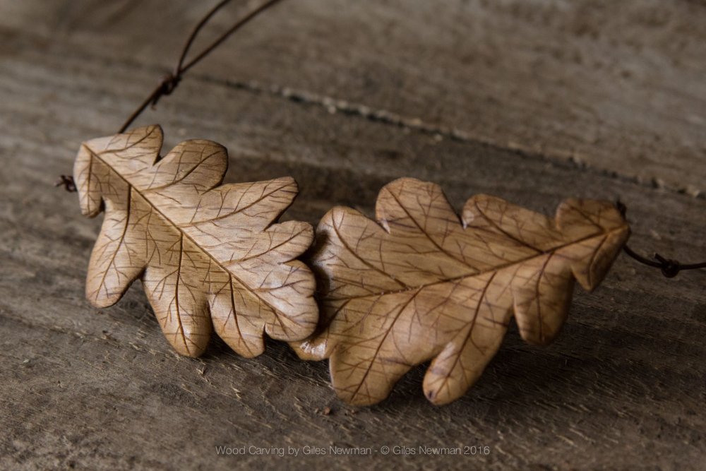 Резьба по дереву листья