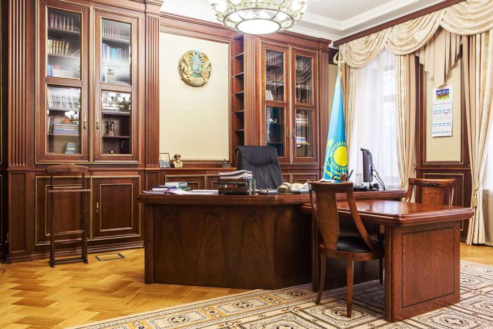 Интерьер кабинета Рэма Вяхирева