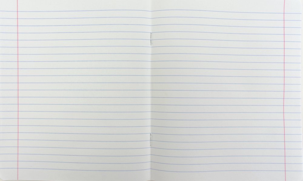 Лист тетради в широкую линейку