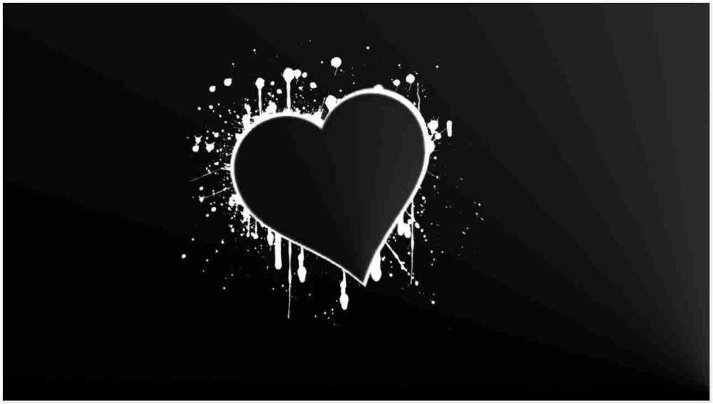 Мелкие сердечки на белом фоне