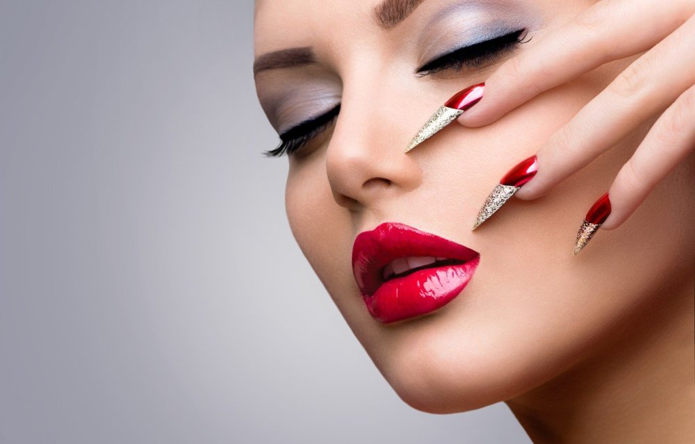 Макияж и маникюр