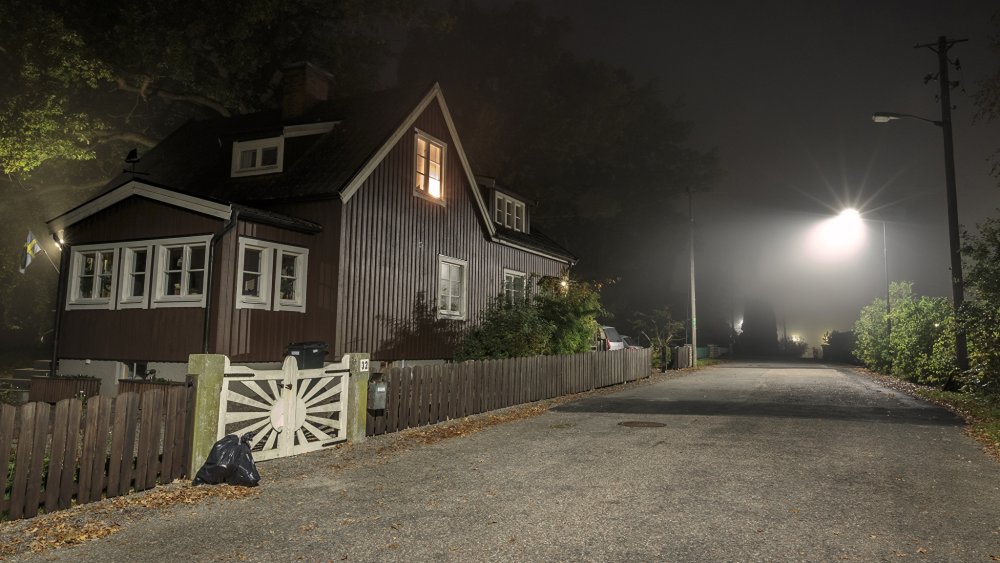 Темная улица в деревне