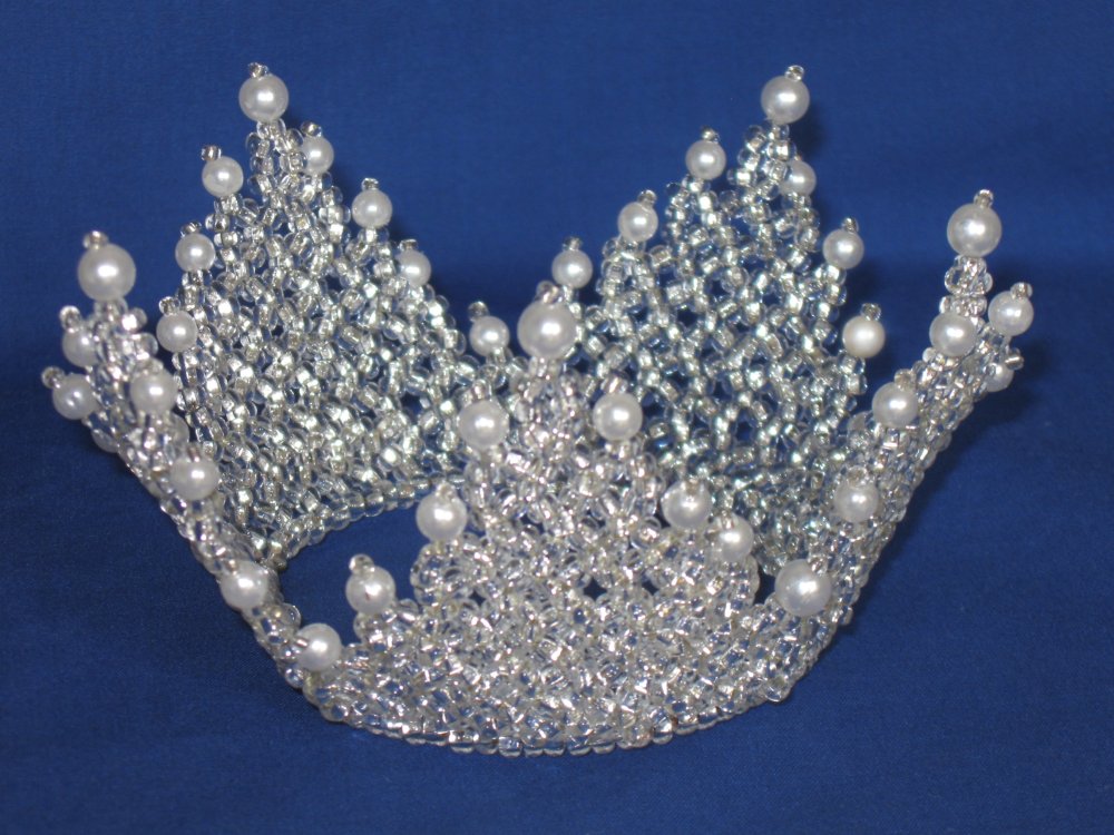 Корона из бисера