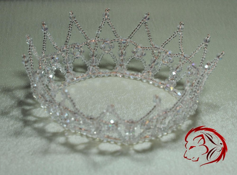 Корона Новогодняя из бусин