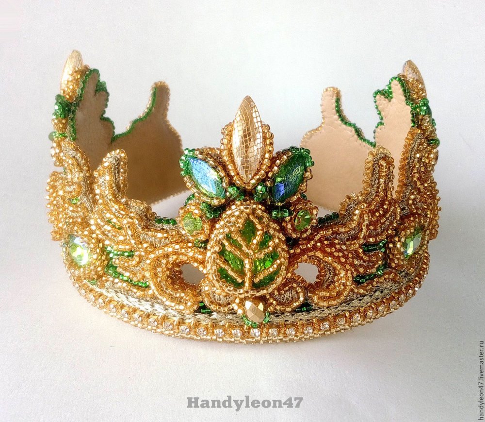 Корона из бисера