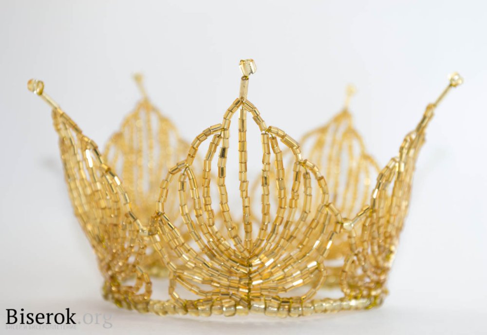 Корона из бисера